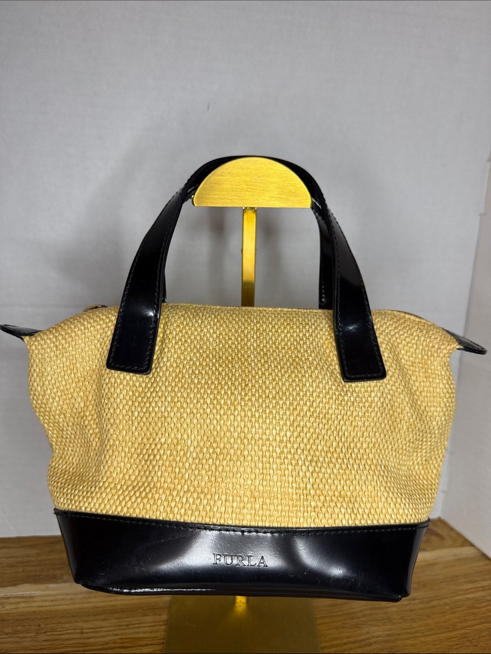 Furla Made in Italy Woven Raffia Straw Tote Satchel Black Leather Trim Zip EUC